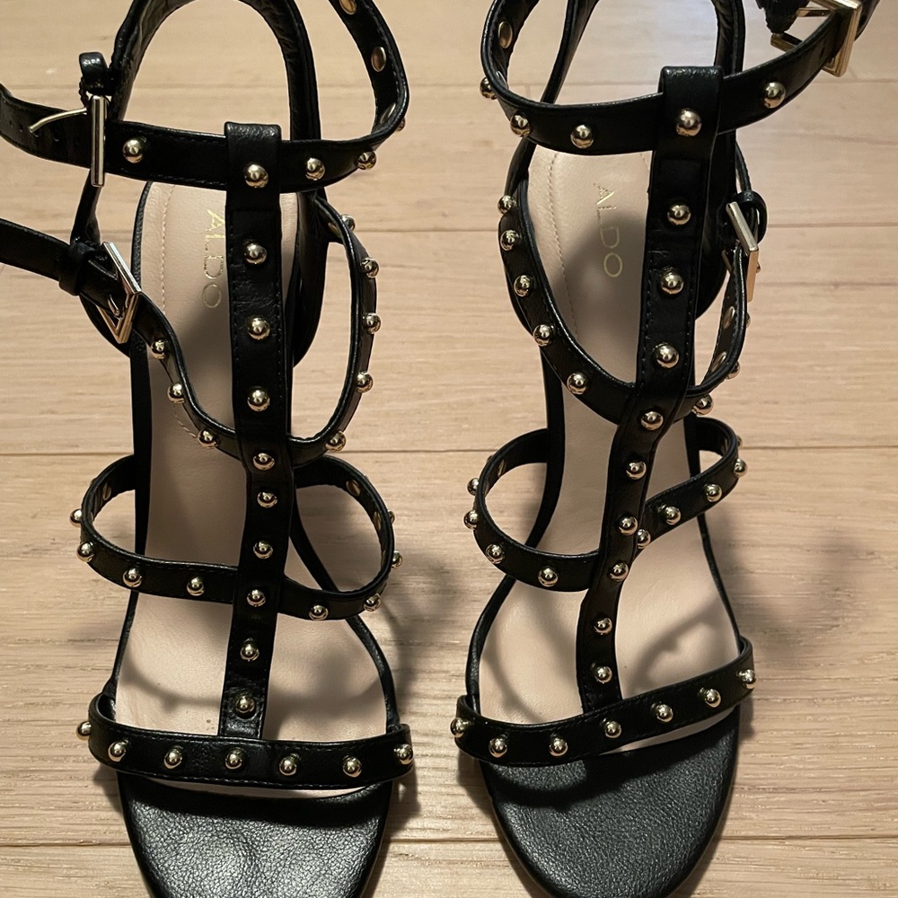 Aldo size 8 black heels